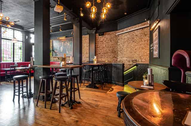 Lounge Bar