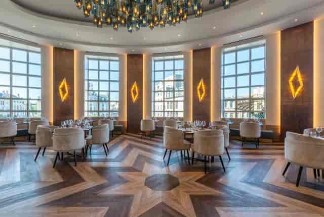 Ramada Plaza Antwerp - image 2