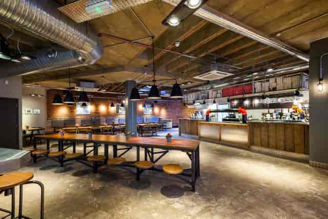 Purecraft Bar & Kitchen - image 3