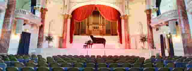 Cheltenham Town Hall