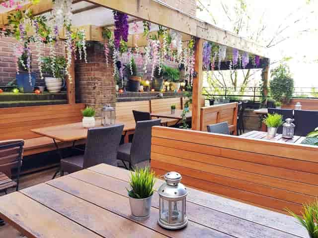 The Carpenters Arms - image 2