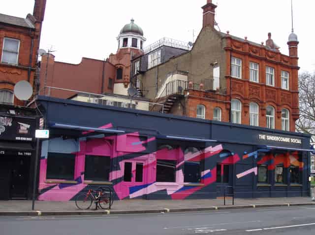 The Whole Pub