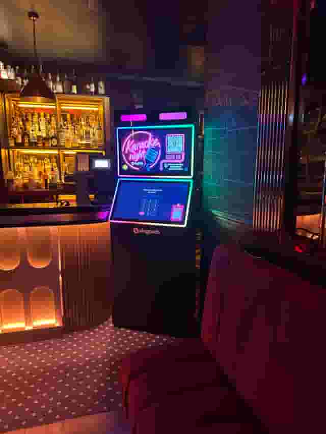 The Sindercombe Social