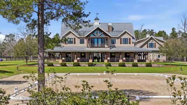 Wellington Barn - image 2