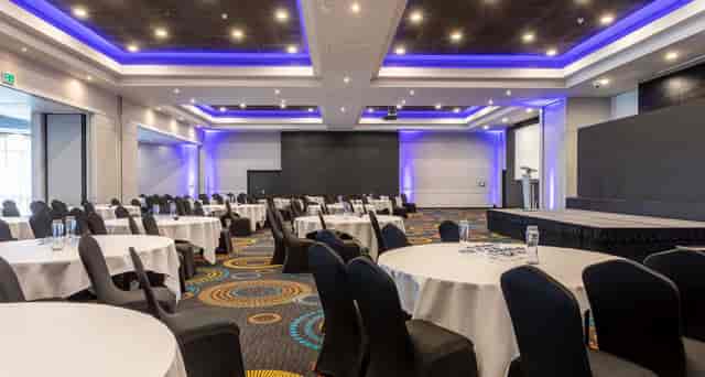 Radisson Hotel & Conference Centre London Heathrow - image 2