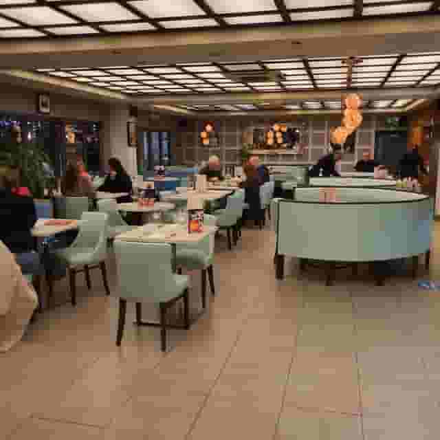 Garden Bar & Restaurant Monton