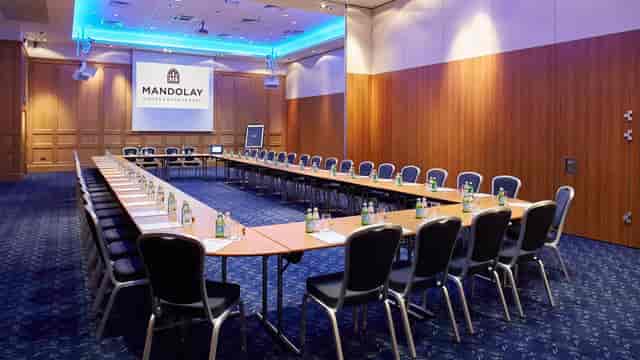 Mandolay Hotel - image 2