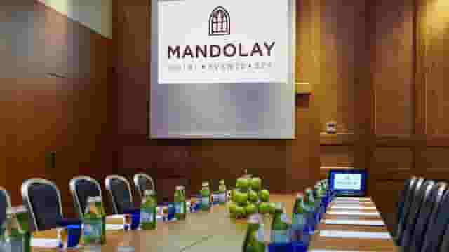 Mandolay Hotel