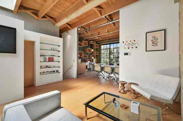 Creative Landing Spaces - image 2