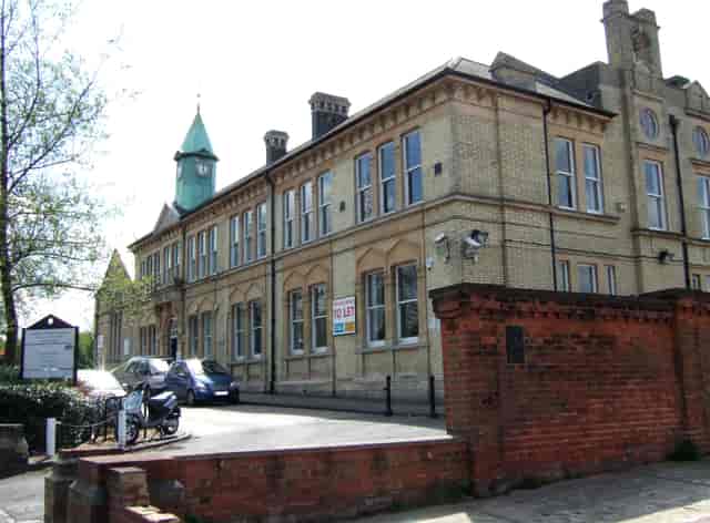 Anerley Town Hall - image 2