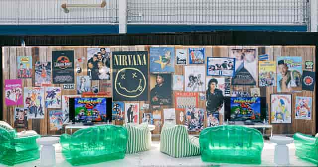 Bright Pop Up Store - image 2