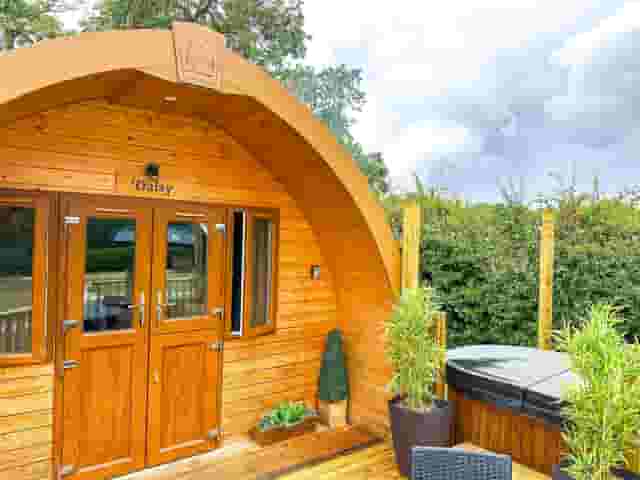 Dome Dining Pods