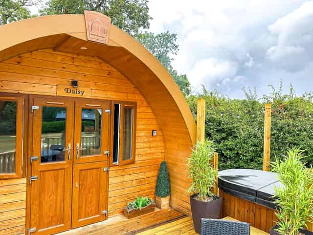 Dome Dining Pods
