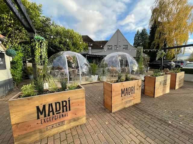 Dome Dining Pods
