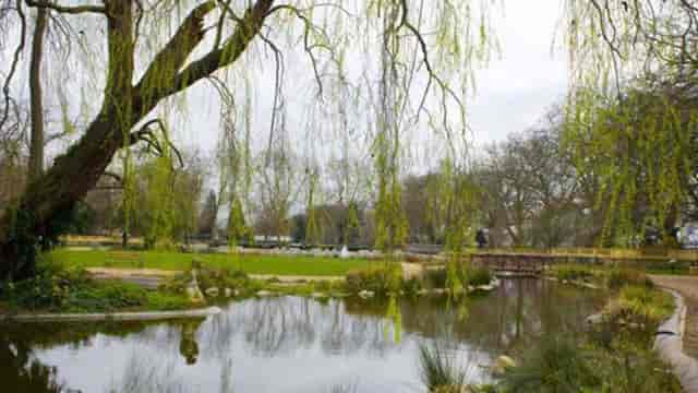 Bishops Park - image 2