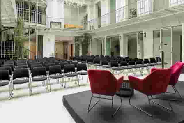 Whole venue / full privatisation