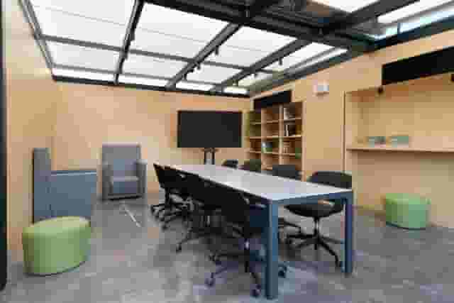 10 Pax Board Room – Roof Top / Mount Lycabettus View