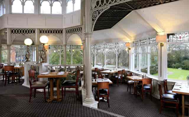 Macdonald Kilhey Court - image 3