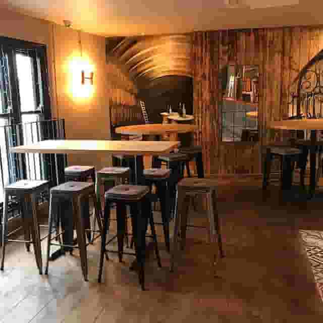 La Cava Restaurant