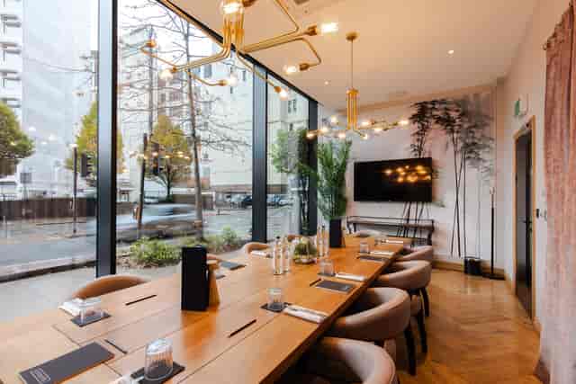 Embankment Kitchen - image 2
