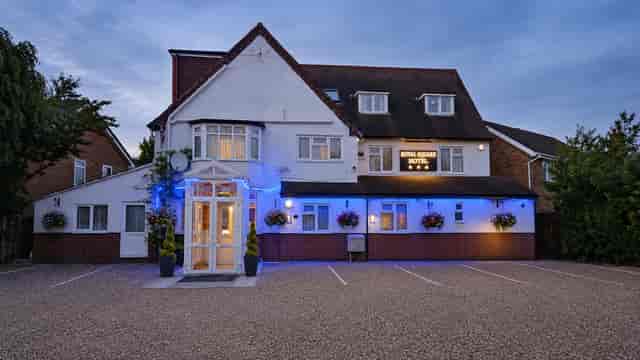 Royal Square Hotel