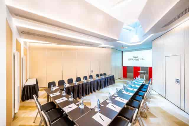 Grandium Hotel Prague - image 2