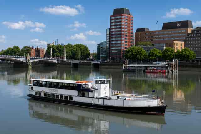 MV Viscount - image 2
