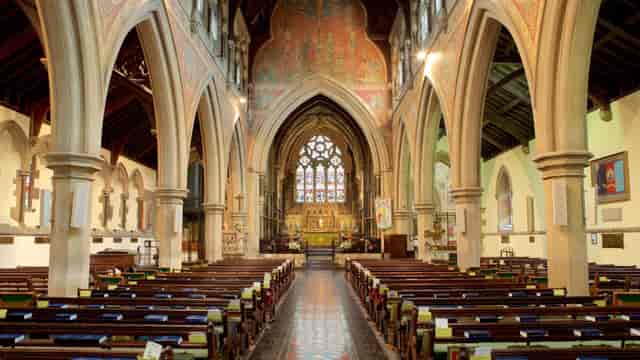 Bromley Parish Church - image 3
