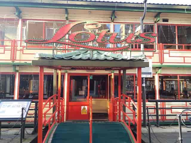 Lotus Chinese Floating Restaurant - image 3