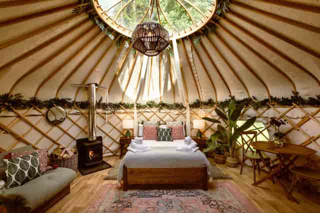 Yurtshire Eavestone Lake - image 3