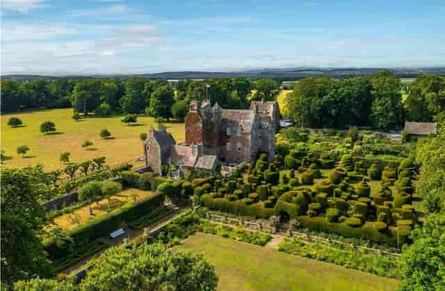 Earls Hall Castle - image 3