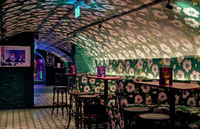Green Rose Room