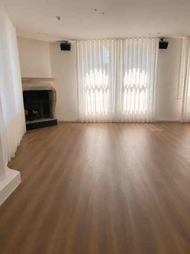 First Floor event space with elegant fireplace, ideal for workshops and private receptions.
