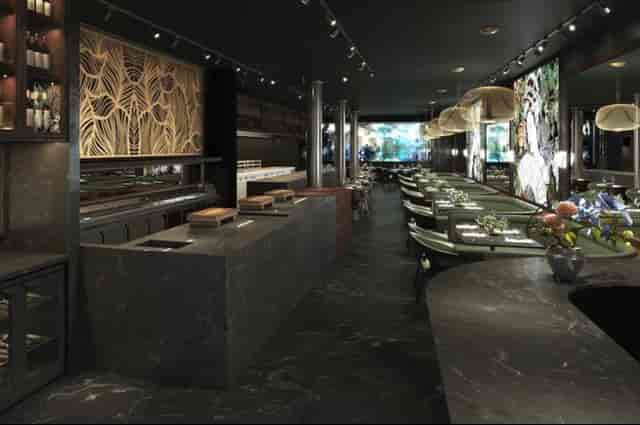 Ozoku restaurant marble bar, ideal for VIP dinner or exclusive corporate event venue.