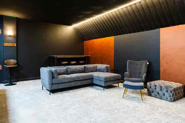 Modern Matrix Suite breakout space, ideal for VIP green rooms and intimate networking events.