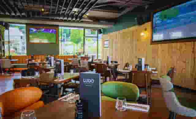 Ludo Bar Bath