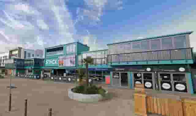 Full Upper Plaza Hire