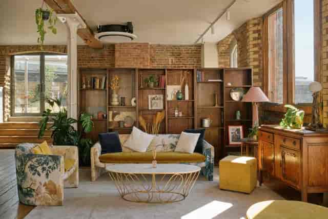 The Lounge at Woolwich Front Room: boutique meeting space for collaborative events.