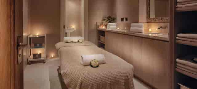 The Attic and Therapy Space in Woolwich: executive wellness retreat breakout room.