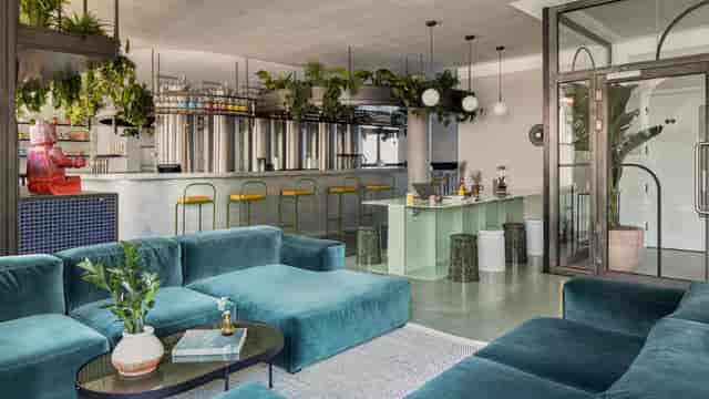 The Mill Garden Room: High-end hybrid breakout space for networking and corporate events.