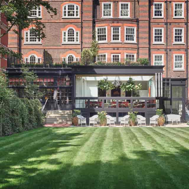 The Goring Garden Room: elegant lawn setting for luxury corporate events and receptions.