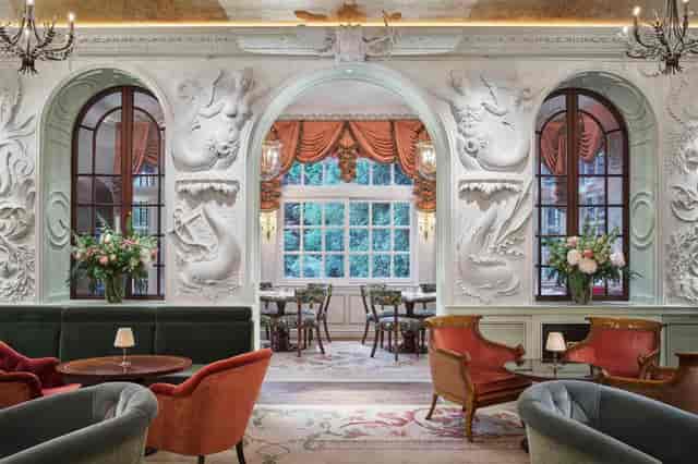 The Goring Garden Room: elegant venue for VIP hospitality and sophisticated networking dinners.
