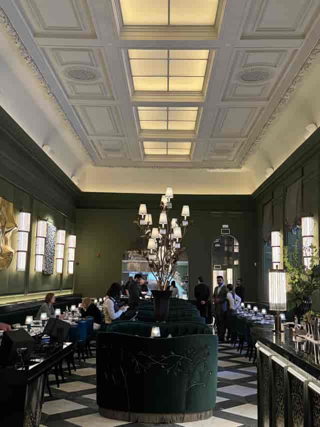 The Atrium Aki London venue for intimate corporate dinners and VIP receptions with mood lighting.