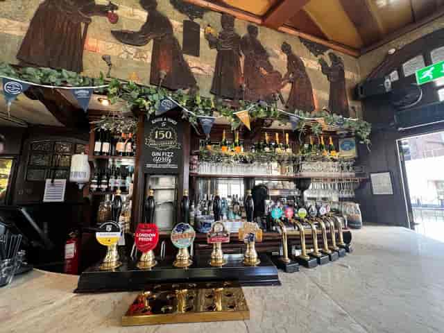 Leaf & Cane venue bar for networking reception and corporate event.