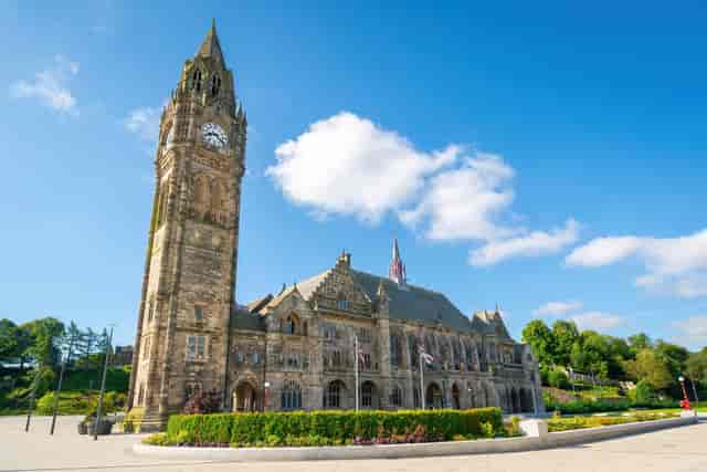 Rochdale Town Hall Great Hall: historic venue for prestigious galas and academic ceremonies.