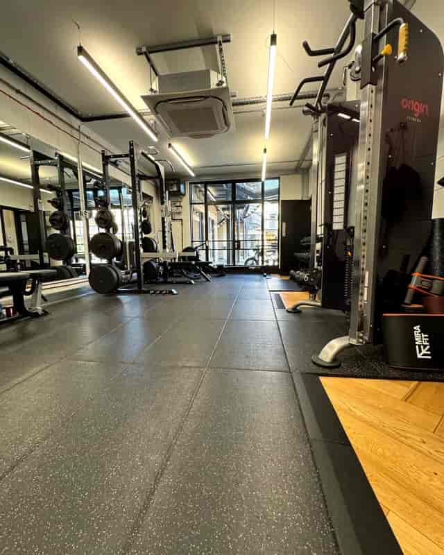 Private studio at Oryan Fitness Islington featuring wellness equipment for fitness event rentals.