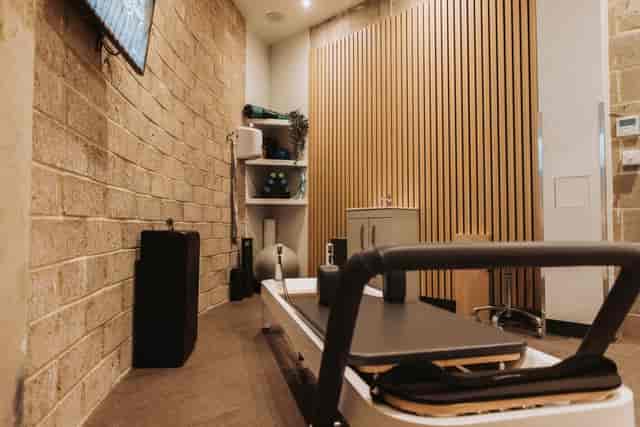 Pilates POD at GYMPODS Putney: Private wellness studio for corporate retreats and mindfulness.
