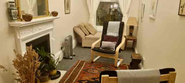 Private therapy room in West London for executive coaching and wellness lounge sessions.