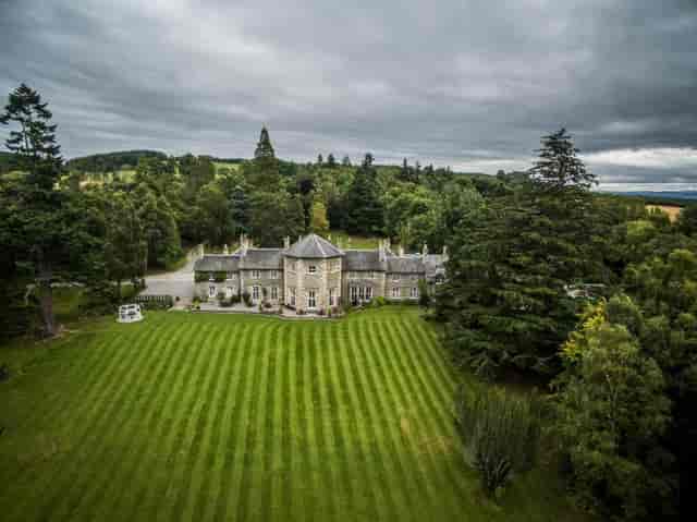 The Octagonal at Coul House Hotel: luxury wedding and corporate retreat venue.