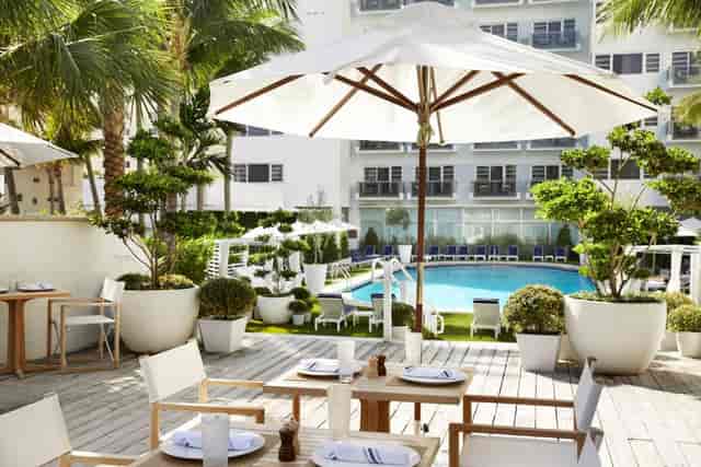 Riviera poolside setting at Cadillac Hotel, ideal for professional incentive lunch or breakout.